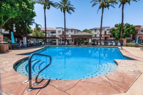 3302 7th St, Phoenix AZ 85014-5445 exterior