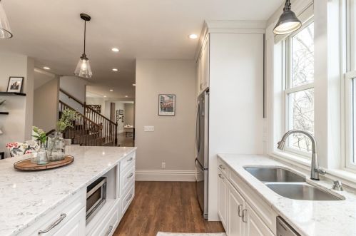 539 Holly Ave, Saint Paul MN 55102-2210 exterior