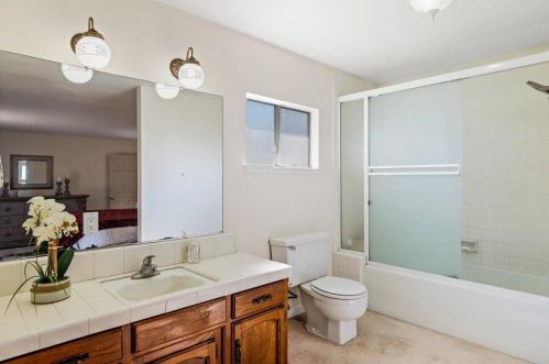 1812 Golf Rd, Turlock CA  95380-9746 exterior