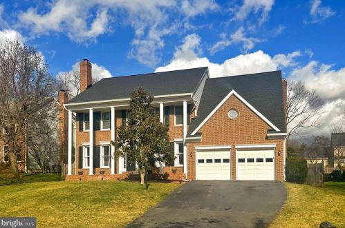 710 Huntsman Pl, Herndon, VA 20170-3160