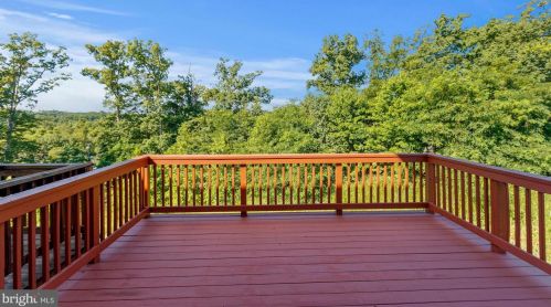 15645 John Diskin Cir, Woodbridge VA  22191-6534 exterior