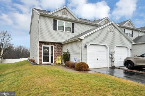 7252 Huntingdon St, Harrisburg, PA 17111-5276