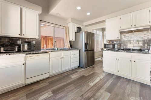 27480 Jon Christian Pl, Temecula CA  92591-6127 exterior