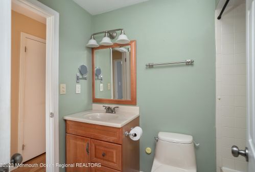 26 Wyndham Pl, Trenton NJ  08691-3121 exterior