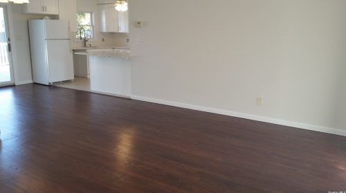 4 Oxford Ln, Bethpage NY  11714-1011 exterior