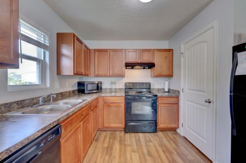 1977 Floresta Dr, Fort Pierce FL  34983-4619 exterior