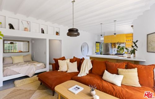 19751 Grand Vw Dr, Topanga CA  90290-3313 exterior