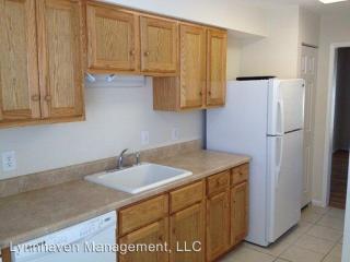 2136 Kimball Cir, Virginia Beach VA  23455-2558 exterior