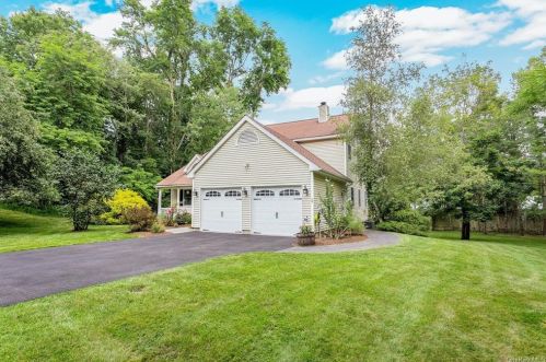 12 Wyche Way, Crotonville, NY 10562-4000