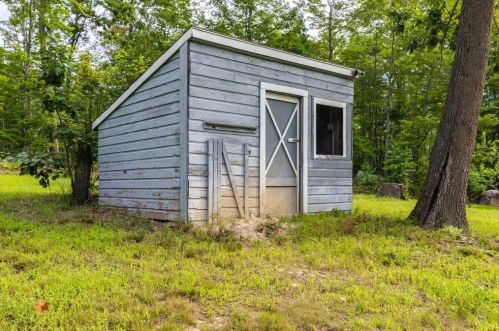 11 Oldham Rd, Raymond NH  03077-1609 exterior