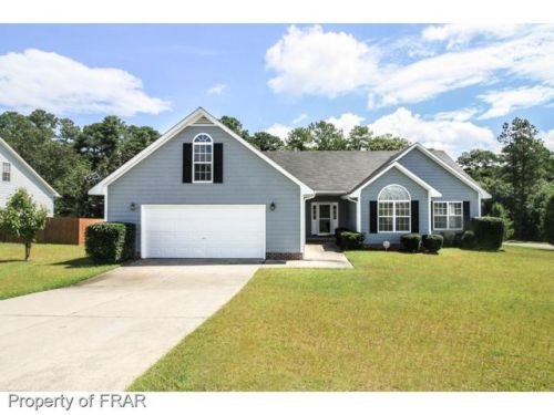 302 Somerset Dr, Raeford, NC 28376-5437
