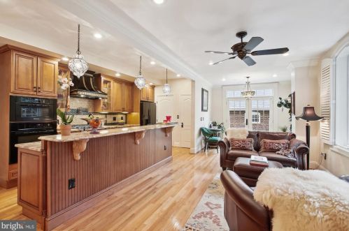 1500 Webster St, Washington, DC 20011-7032