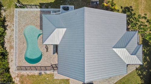 9393 Peaceful Dr, Sanibel FL  33957-4238 exterior