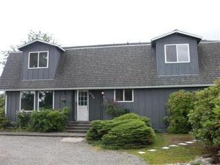 8422 14th Ave, Tacoma, WA 98445-4179