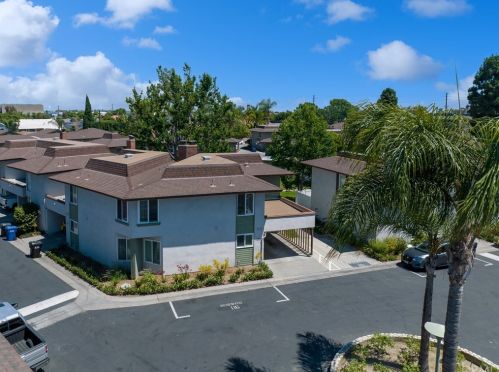 4009 Fielding Ct, Cypress, CA 90630-4223