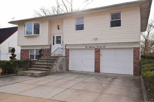 226 William St, Williston Park, NY 11596-1039