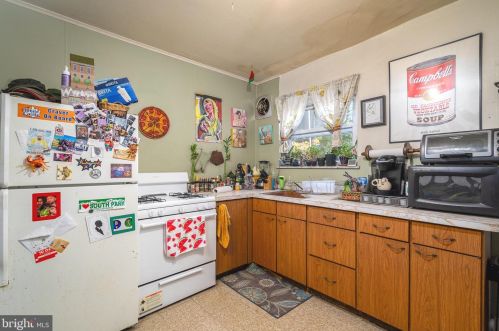 738 Medina St, Philadelphia PA  19147-5727 exterior