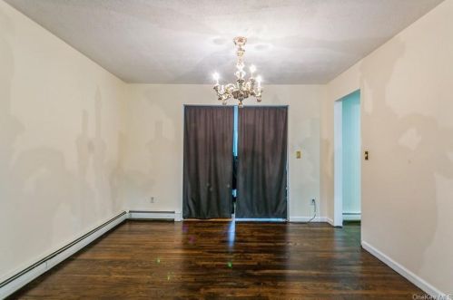 68 Wood St, Mahopac NY  10541-4904 exterior