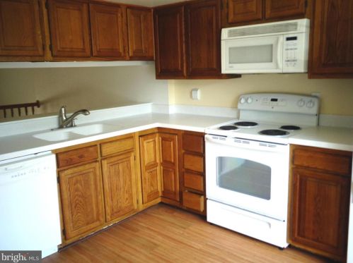 18028 Olde Port Ln, Triangle VA  22172-1026 exterior