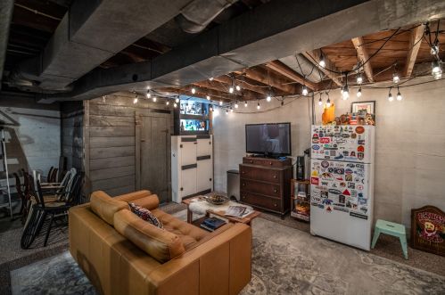 725 Main St, Lake Mills, WI 53551-1116