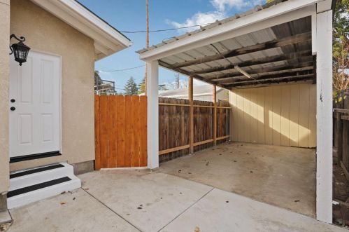 209 Forrest Ave, Lodi CA 95240-1019 exterior