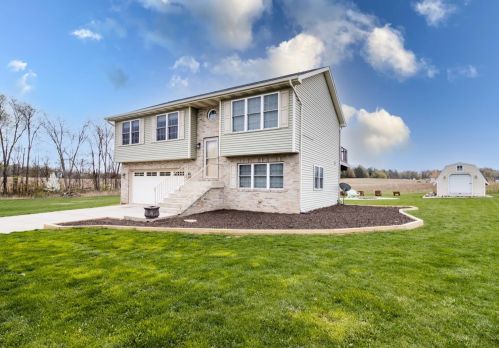 11922 Cassandra Ln, Otis, IN 46391-9690