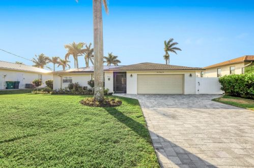 422 San Juan Ave, Naples, FL 34113-8639