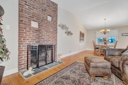 110 Glenwood Rd, Cranford NJ  07016-1920 exterior