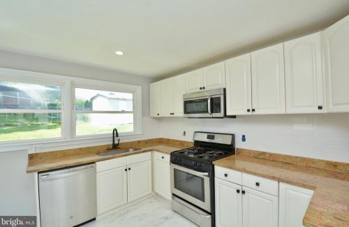 6717 Westcott Rd, Falls Church VA  22042-2717 exterior