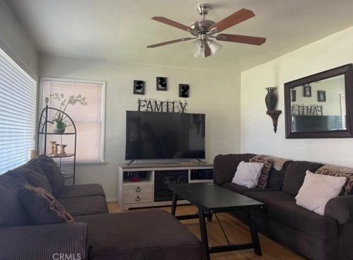 3042 Chestnut Ave, Long Beach, CA 90806-1341