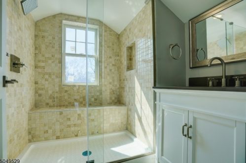 823 River Rd, Chatham Township NJ  07928-1026 exterior