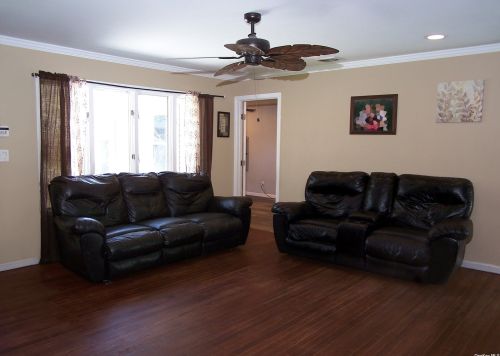 12 Lehman Ave, South Setauket, NY 11720-1912