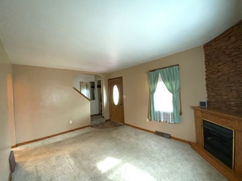 2699 Lenz Ave, Ambridge PA  15003-1447 exterior