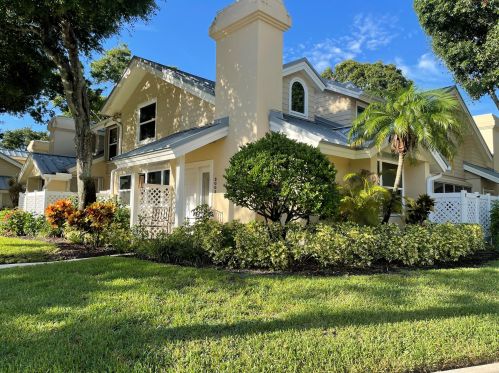 2002 Chadwick Ct, Boynton Beach, FL 33436-9042