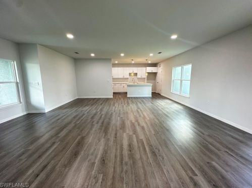 185 Karlow Ave, Lehigh Acres, FL 33974-7121