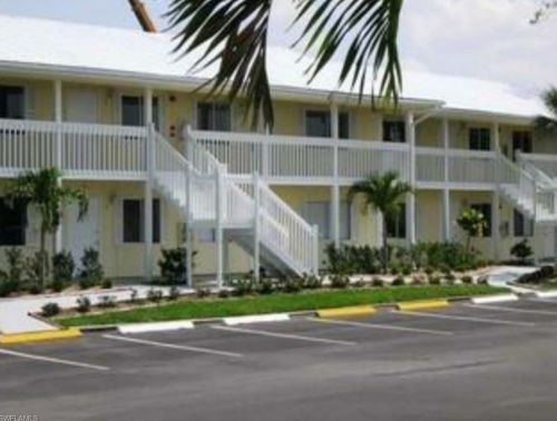 4605 Bayshore Dr, Naples FL  34112-6527 exterior