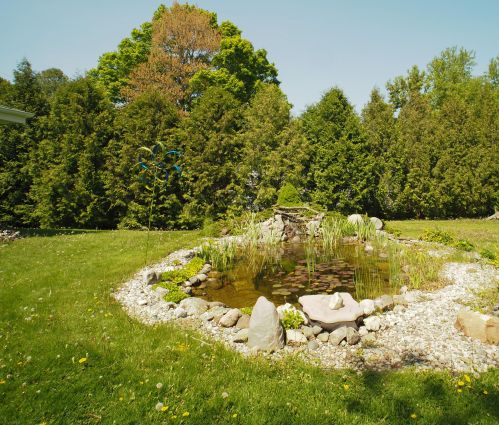 140 Congress Dr, West Bend WI  53095-9518 exterior