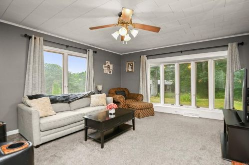 11 Dorothy Ave, Waterbury, CT 06712-1015