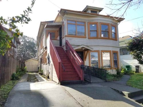 1015 47 St, Oakland CA  94608-3339 exterior