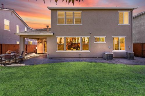 2073 Wyndham Way, Lodi CA  95242-4807 exterior