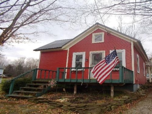243 Liberty St, Fredonia, NY 14063-2031