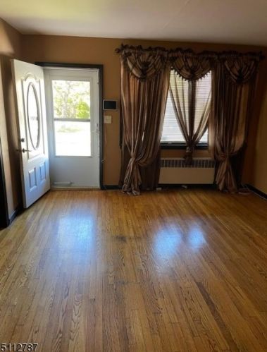 46 Leslie St, East Orange, NJ 07017-5409