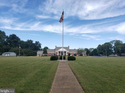 2922 Independence Dr, Montross VA  22520-8844 exterior