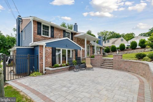 135 Marmic Dr, Southampton PA 18966-1725 exterior