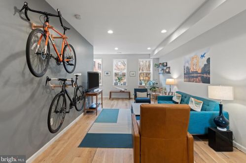 754 Lamont St, Washington, DC 20010-1527