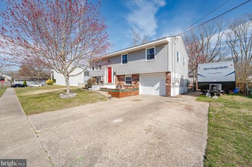 3 Cooper Dr, Somers Point, NJ 08244-1607