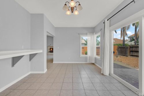 206 Donegal Ct, Vacaville CA  95688-9217 exterior