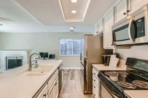 6732 Greenleaf Dr, Citrus Heights CA  95621-6353 exterior