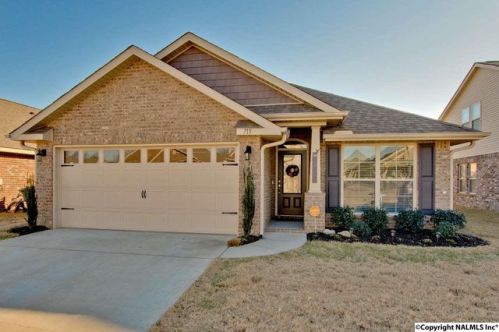 715 Oak Cove Ln, Madison, AL 35757-7955