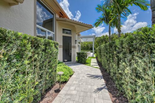 13870 Parc Dr, West Palm Beach, FL 33410-1243